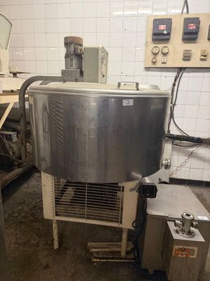 une image d'une machine qui se trouve dans une cuisine
