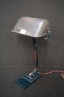 belle lampe de bureau Art déco en métal - du fabricant belge…
