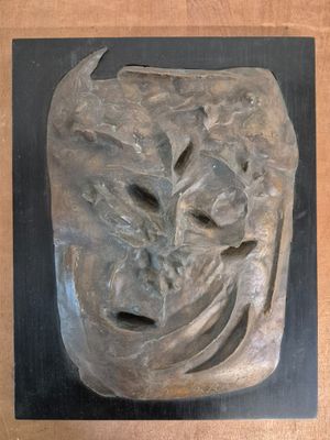 M. BORT (Xxe) Bas -relief abstrait en bronze.