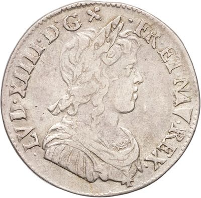 gros plan d'une pièce de monnaie sur fond blanc