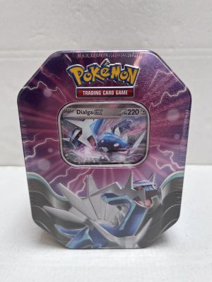 boîte métallique du jeu de cartes à collectionner Pokémon, ornée d'une illustration représentant une figurine Pokémon bleue et blanche