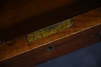 Table bureau ouvrant par deux tiroirs en ceinture et reposan… (photo 3)
