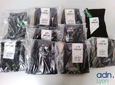 Lot de 10 jeans - CHEAP MONDAY - SPRAY ON - Tailles 26-27/28…