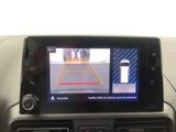 a picture of a car ' s rear view camera in the dash