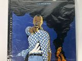 the cover of the book les enfraagess, with a picture of a man in a blue shirt
