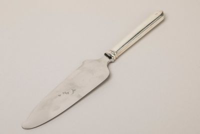 CARDEILHAC - PELLE à tarte, manche en argent fourré 925 °/°°…