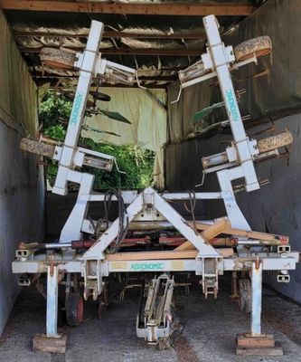 Bineuse tracteur Agronomic 6 rangs année 2004, siège mauvais…