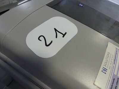 une image représentant une machine sur laquelle figure un numéro