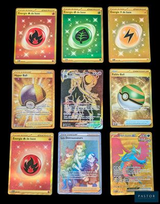 Les cartes sont toutes de couleurs différentes et présentent des motifs variés.