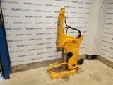 l'image d'une machine placée devant un mur