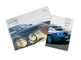 une image représentant une brochure sur laquelle figurent deux photos d'une voiture bleue