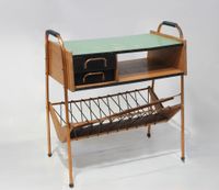 Petite desserte rectangulaire en formica peint et métal chro…