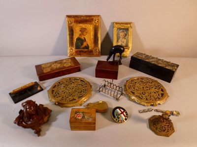 a lot of items that are sitting on a table