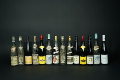 Réunion de 14 vins d'Alsace comprenant :
