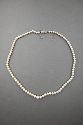 Collier de perles de culture en chute (de 4 à 7.4 mm, certai…