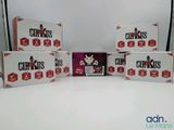 trois boîtes de cartes de cirque sont empilées les unes sur les autres