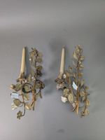 Paire d'appliques en tôle polychrome et fleurs en porcelaine… (photo 2)