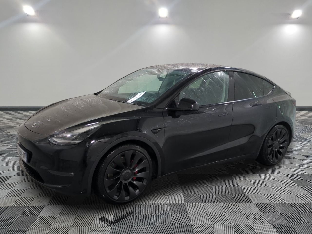 TESLA - MODEL Y GRANDE PERFORMANCE AWD - EL - Mise en servic…