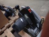 a picture of a machine that is sitting on a pallet