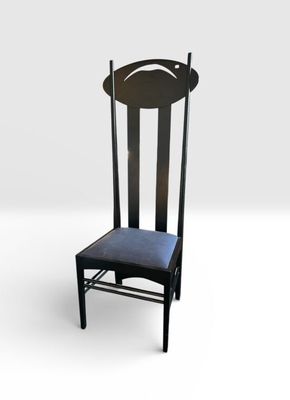 Charles R. MACKINTOSH (d'après) Chaise modèle Argyle en frên…