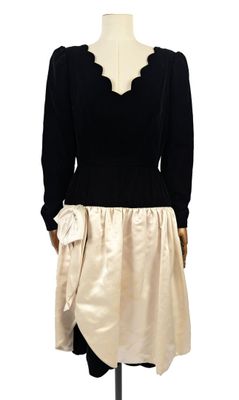 robe noire et blanche sur un mannequin, mannequin, mannequin, mannequin, mannequin, mannequin, mannequin, mannequin, mannequin, mannequin, mannequin, mannequin, mannequin, mannequin, mannequin, mannequin, mannequin, mannequin, mannequin, mannequin, mannequin, mannequin, mannequin, mannequin, mannequin, mannequin, mannequin, mannequin, mannequin, mannequin, mannequin, mannequin, mannequin, mannequin, mannequin, mannequin, mannequin, mannequin, mannequin, mannequin, mannequin, mannequin, mannequin,