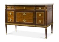 COMMODE EN ACAJOU MOULURÉ (photo 2)
