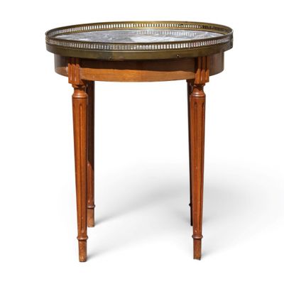 TRAVAIL DE STYLE LOUIS XVI Petite table bouillotte en bois t…