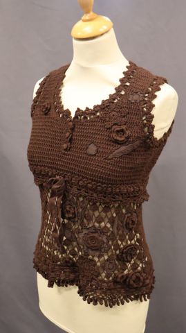KENZO – jolie top manches courtes en coton tricoté marron. Taille...