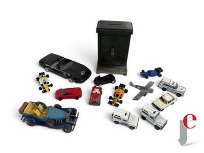 a lot of toy cars that are on the table