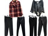 quatre types différents de vêtements suspendus à un portant