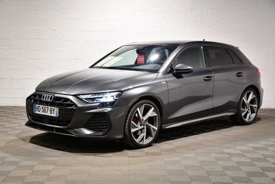 une Audi RS4 grise break break break break break break break break break break break break break break break break break break break break break break break break break break break break break break break break break break break break break break break break
