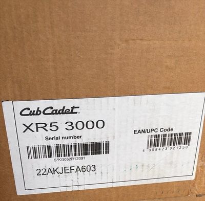 a box with a label on it that says cub cadet xr5 300