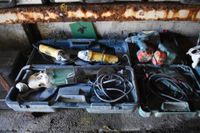 Lot : Disqueuse HITACHI, 2 meuleuses DEWALT, perforateur BOS… (photo 2)