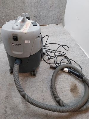 Aspirateur professionnel NILFISK modèle VL 200 20 PC (non-te…