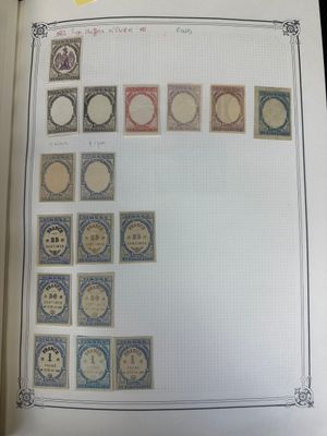 un livre sur lequel figurent des images de différents timbres