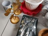 many items that are sitting on a counter top