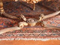 TABLE DE MILIEU de style Régence en bois mouluré, sculpté et… (photo 4)