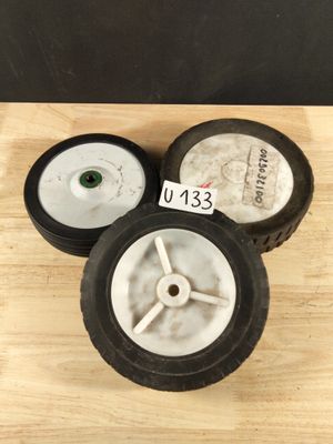 2 roues tondeuse avant dont st63607000400 et 1 roue arrière …