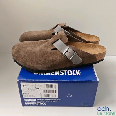 Sabots Birkenstock en daim marron, neufs dans leur boîte, taille 38