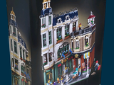 une boîte contenant un ensemble Lego City