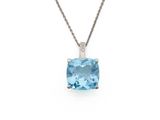 un pendentif composé d'une topaze bleue et de diamants, monté sur une chaîne
