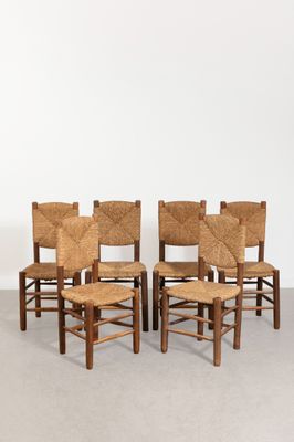 lot de six chaises avec assise tressée, de style chaise de salle à manger