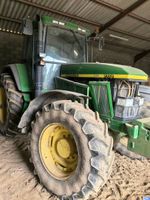 Tracteur JOHN DEERE 7710 -SERIE 7010 - Production 1997 - 200… (photo 4)
