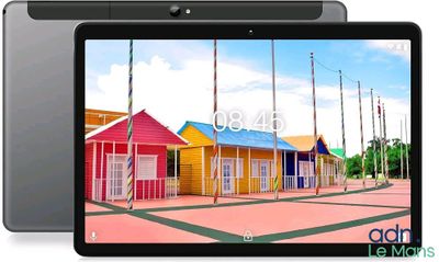 un gros plan sur une tablette dont l'écran affiche l'image d'un bâtiment coloré