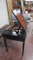 Table "à la Tronchin", en acajou noirci, sous main cuir et p… (photo 2)