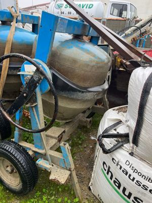 Bétonnière électrique NOVIPRO 350 L (avec le timon) - Photo 1