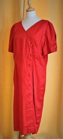 HANAE MORI Boutique – Robe longue rouge à motifs de damiers gaufr...