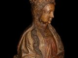 an image of a statue of a woman with a crown on her head