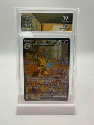 La carte à collectionner Pokémon se trouve dans un étui en plastique transparent