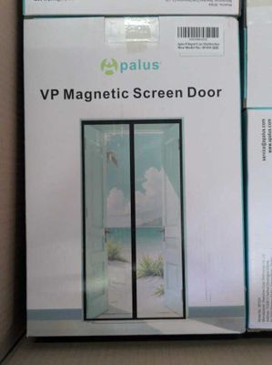 deux boîtes du même produit sur l'étagère